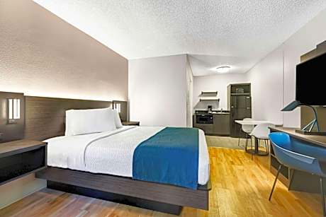 Queen Room - Disability Access - Roll in Shower