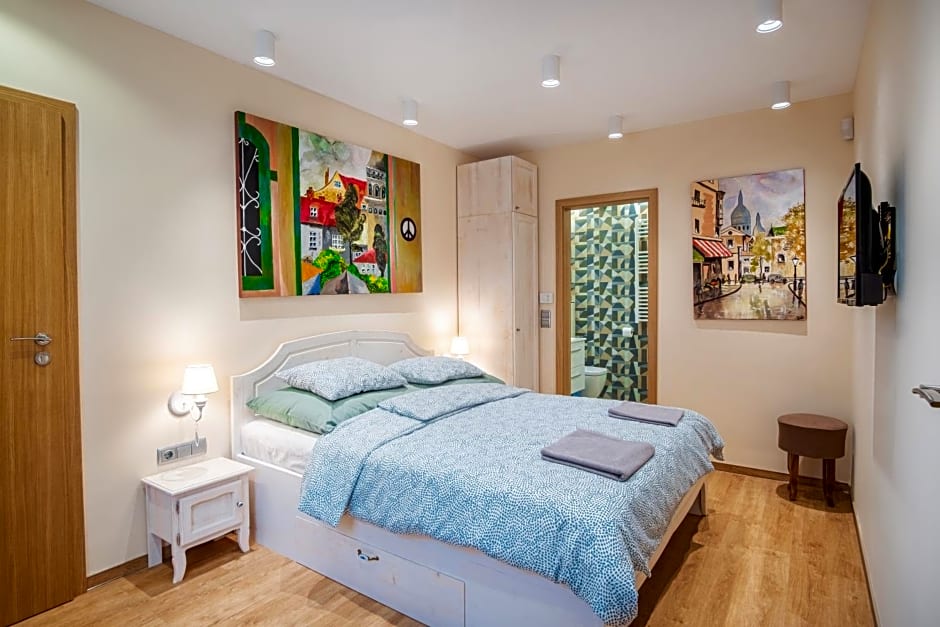 Kiss-Henézi Guest House