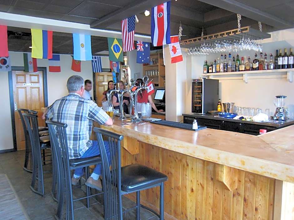 Days Inn by Wyndham Golden