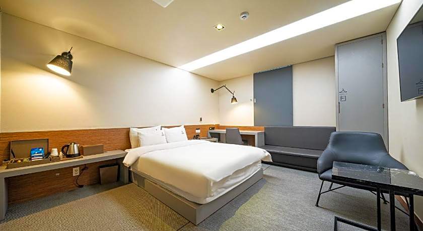 Louis Boutique Hotel