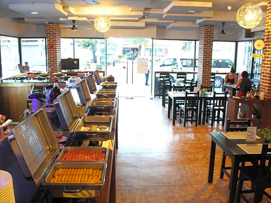Easy Planet Phuket Patong