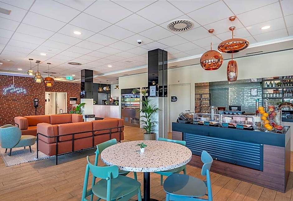 B&B HOTEL Zürich Airport