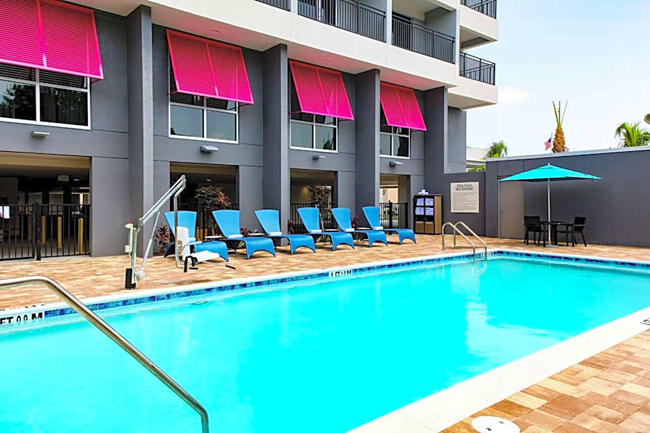 Hampton Inn By Hilton Dunedin, FL