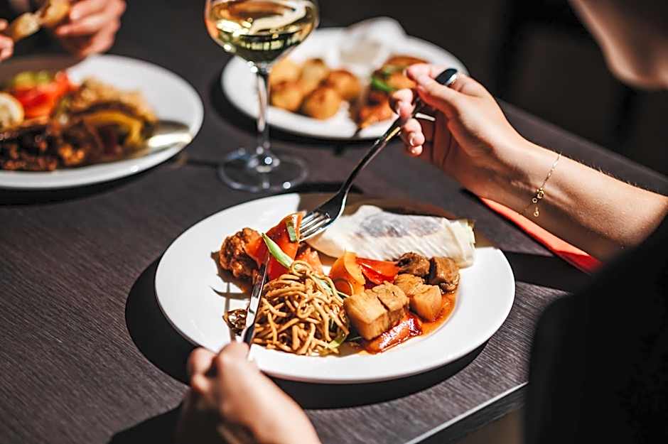 db San Antonio Hotel + Spa All Inclusive