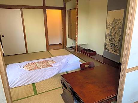 Japanese-Style Twin Room with Shared Bathroom