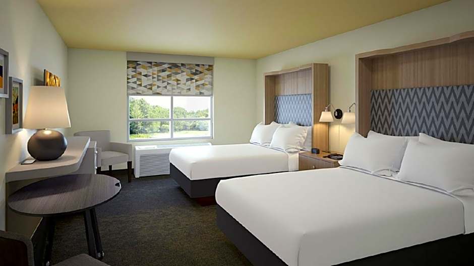 Photo 1 of 3 of Standard 2 Queen Beds, Bathtub