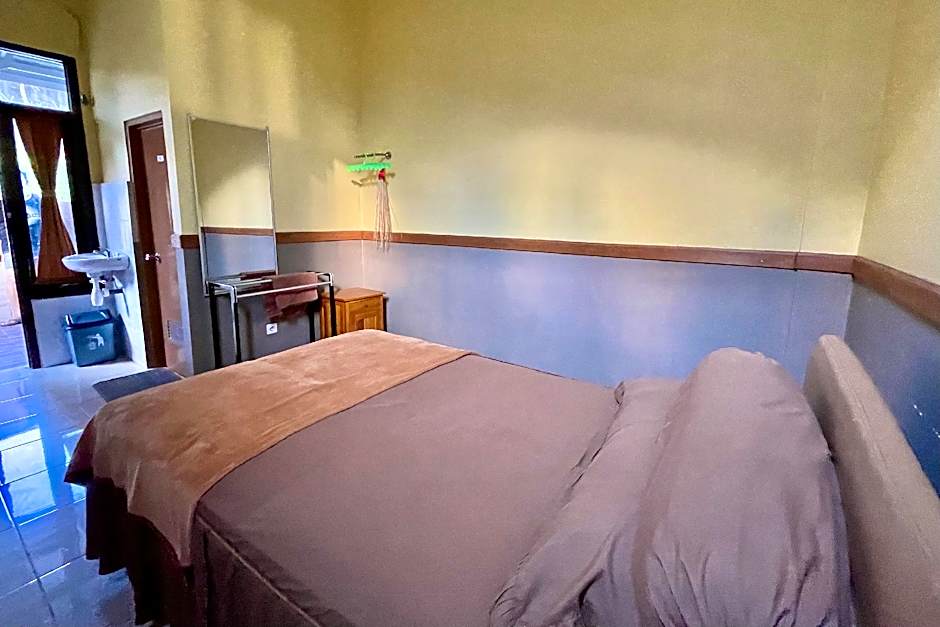 Mongan Homestay Beside The Belulang Hot Spring