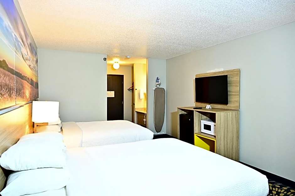 Days Inn by Wyndham Salina I-70