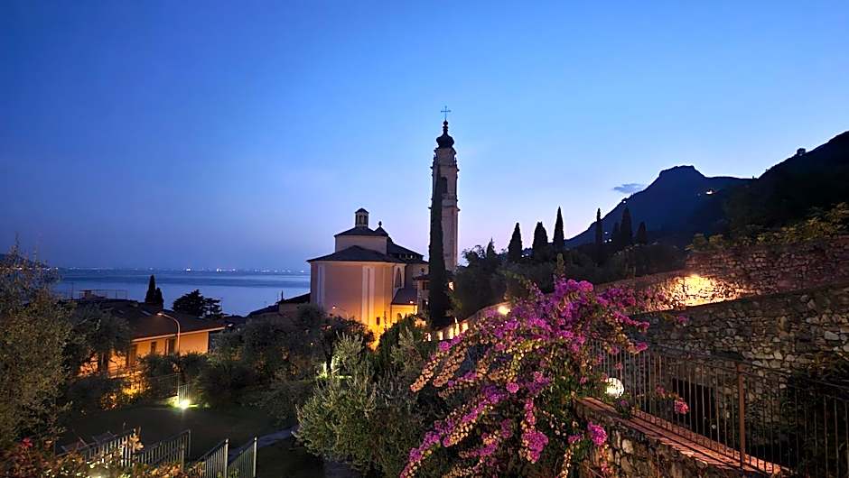 Residence Borgo Dei Limoni - Appartamenti con Garage