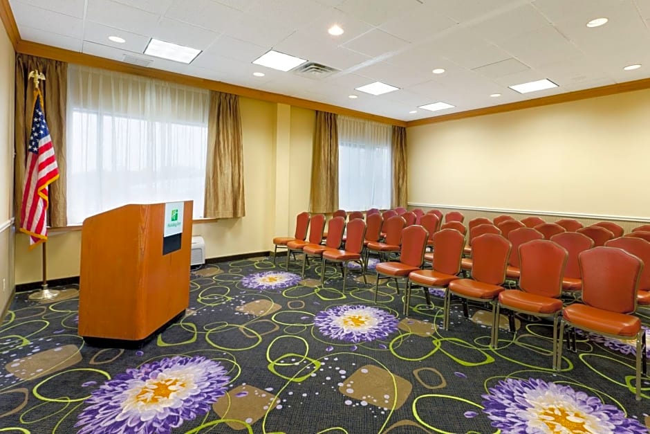 Holiday Inn Clark - Newark, an IHG Hotel