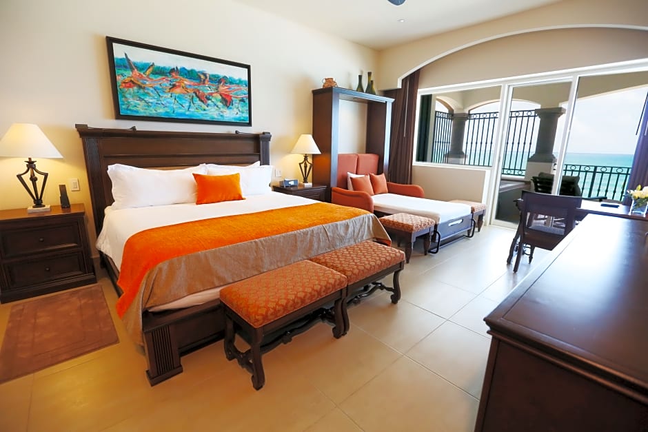 Photo 1 of 4 of Master 1 Bedroom Suite, Beachfront