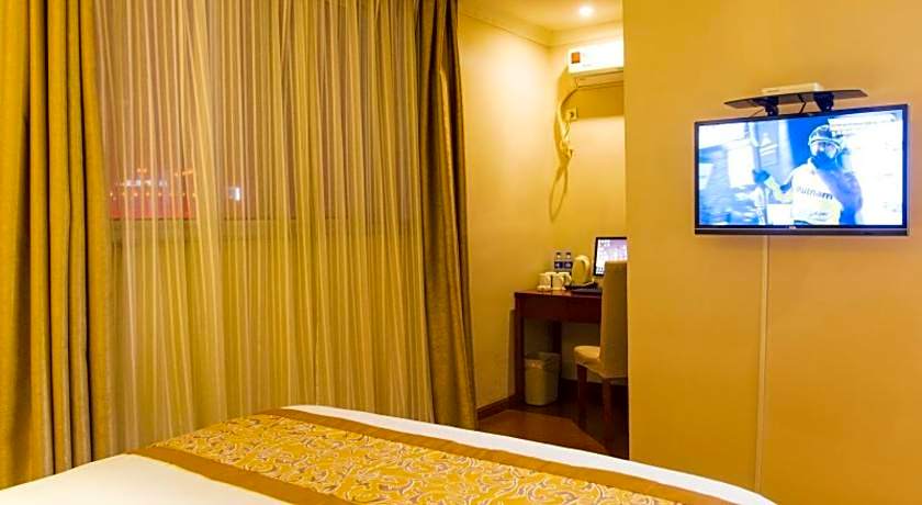 GreenTree Inn Jingjiang Bus Station Express Hotel