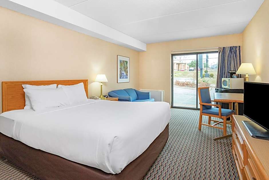 Travelodge by Wyndham Bridgewater