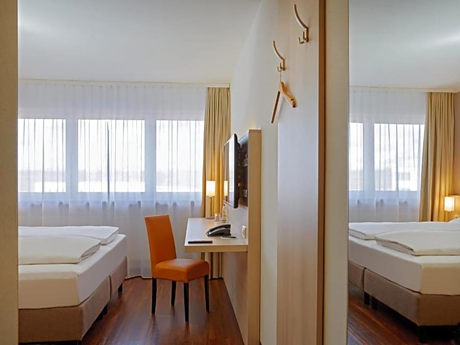 Sunday Hotel Stuttgart Herrenberg