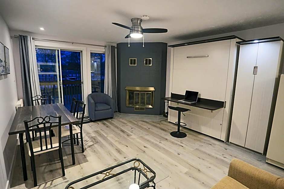 Magog Waterfront Studio 106