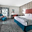 La Quinta Inn & Suites by Wyndham DFW Airport West-Glade