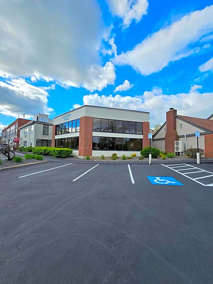 Germaine Inn South Portland