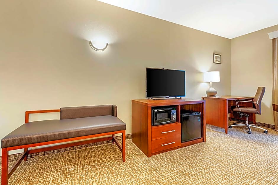 Comfort Inn & Suites