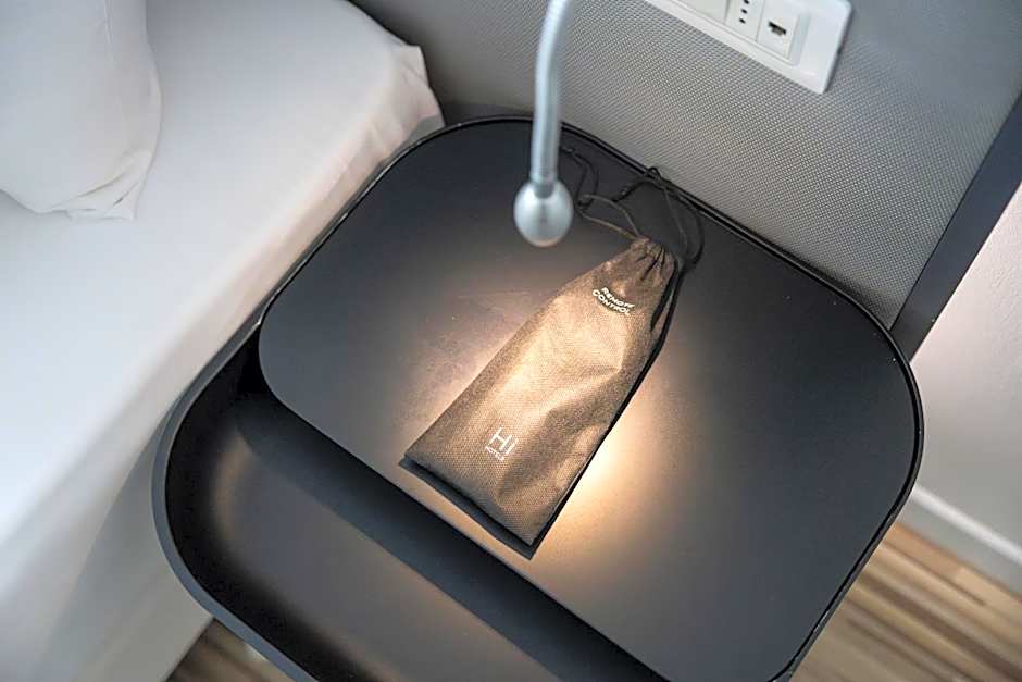 Hi Hotels Torbole - Heated Outdoor Pool & Spa