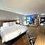 Clarion Pointe Addison - Dallas North