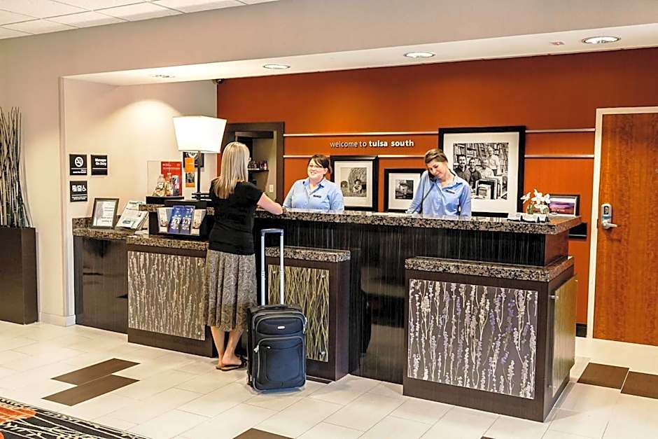 Hampton Inn By Hilton And Suites Tulsa Hills