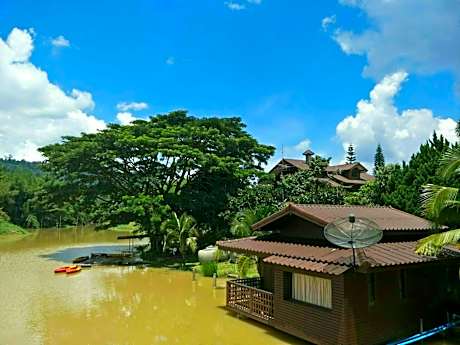 Lake Villa