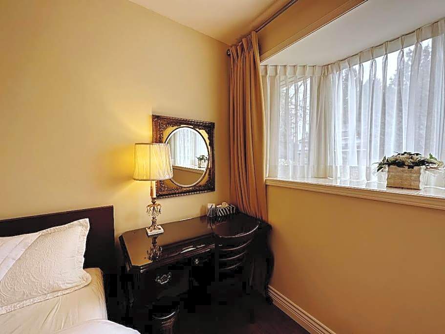 Super Cosy 8Bed & 6Bath in Vancouver heart near to airport and DownTown