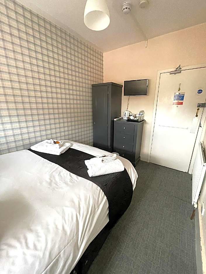 The Crown And Cushion