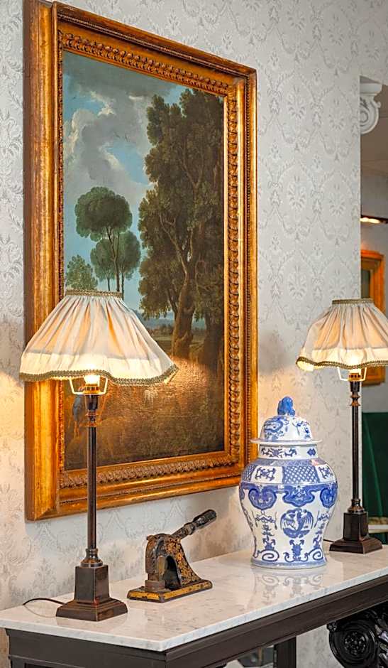 No. 30 Knightsbridge