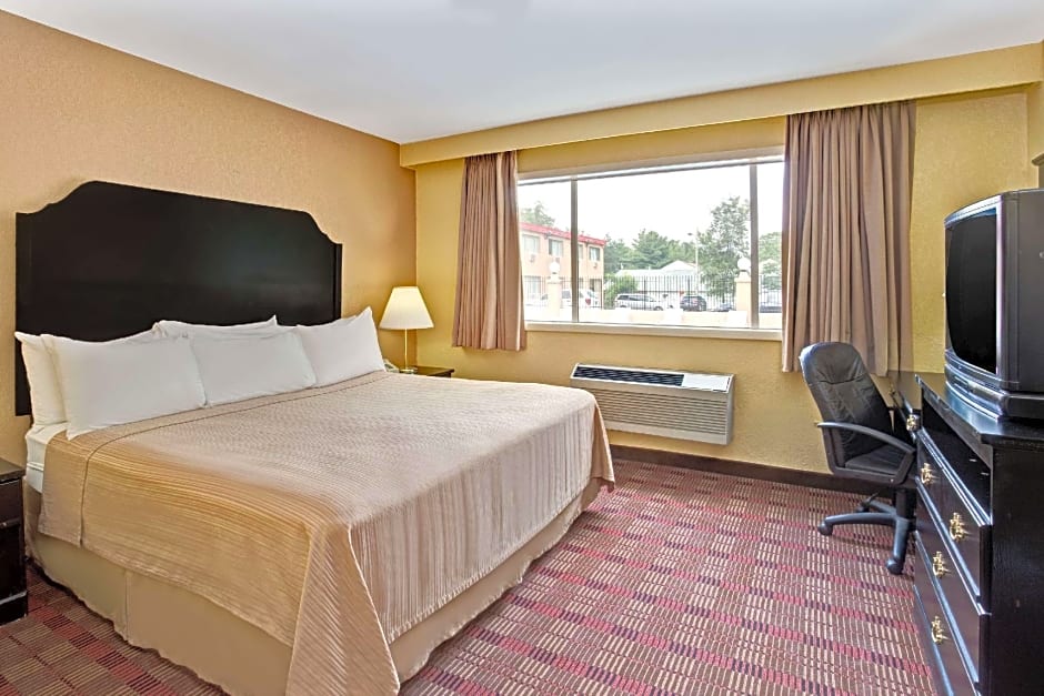 Howard Johnson by Wyndham Pikesville
