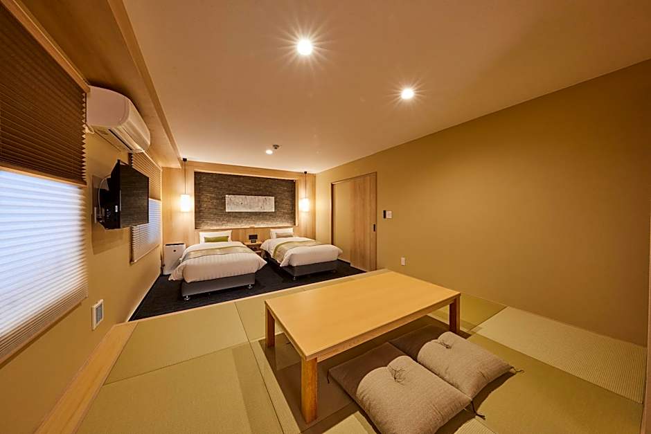 Rinn Shirakawa South