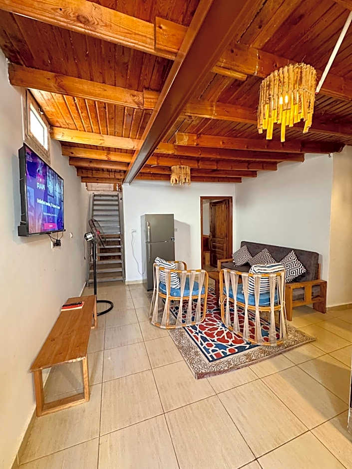 Apartment with roof top