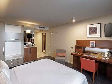 Superior King Room - Disability Access