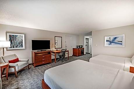 2 Queen Mobility Accessible W/ Bathtub Comp Wifi- Bed With Adjustable Firmness Dial Hi Def.flat Scre