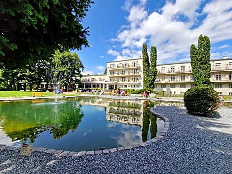 Hotel Palace - KÚPELE SLIAČ