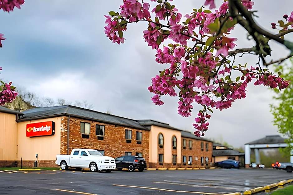 Econo Lodge Cleveland Southeast - Kent