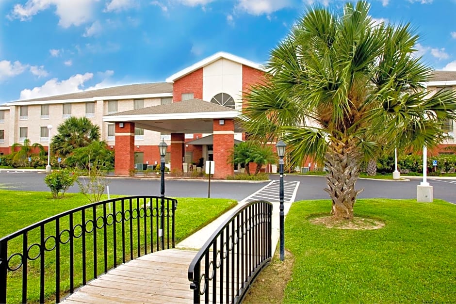Holiday Inn Express Hotel and Suites Weslaco By IHG