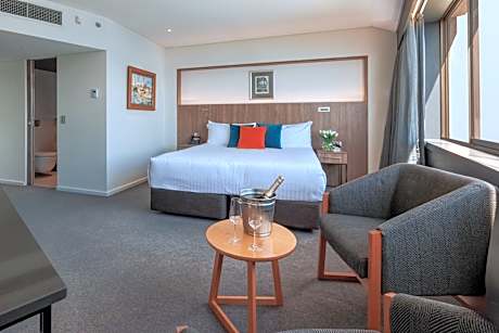 King Suite with Harbor View