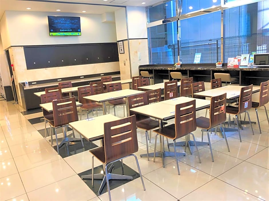 Toyoko Inn Tokyo Shinjuku-gyoemmae-eki 3-ban Deguchi