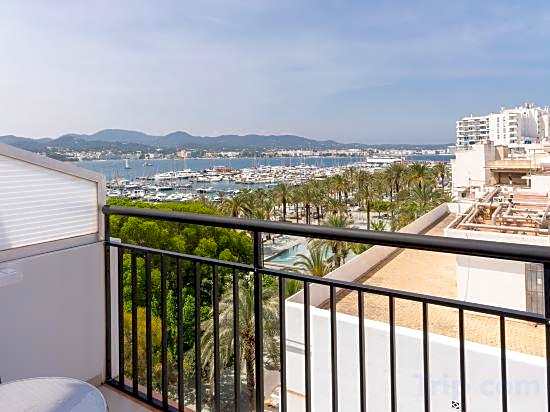 The Red Hotel - Adults Only