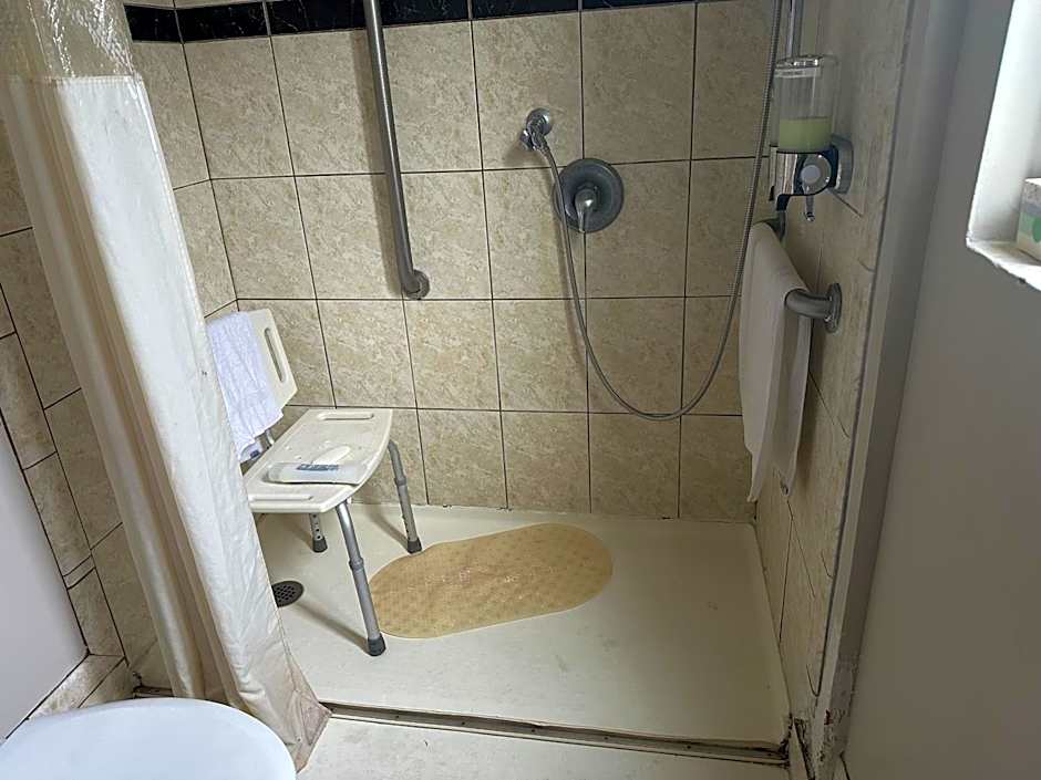 Budget Inn