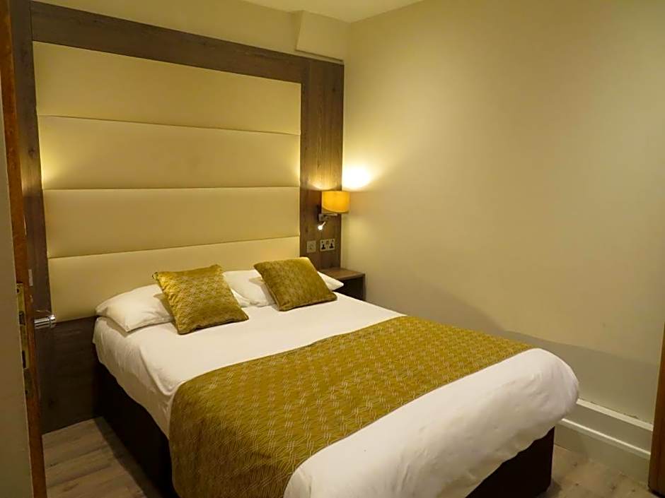 Glendale Hyde Park Hotel