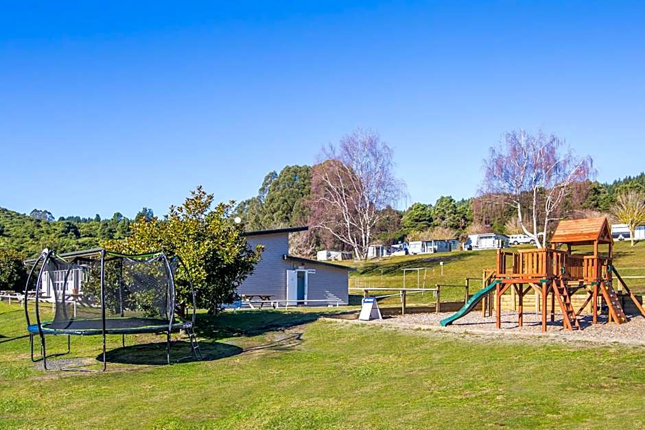 Motutere Bay TOP 10 Holiday Park