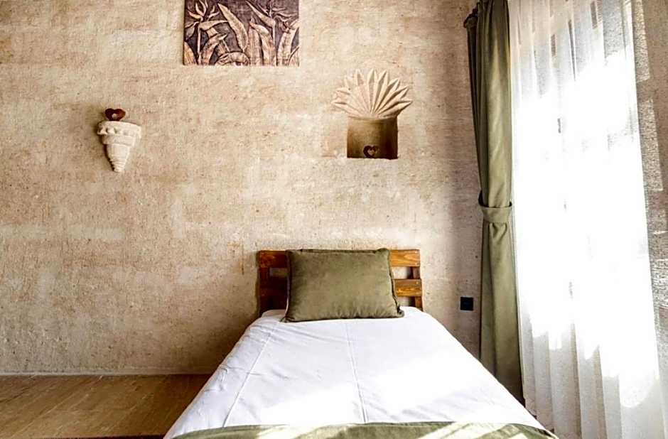 Uzay Cave Suite Hotel