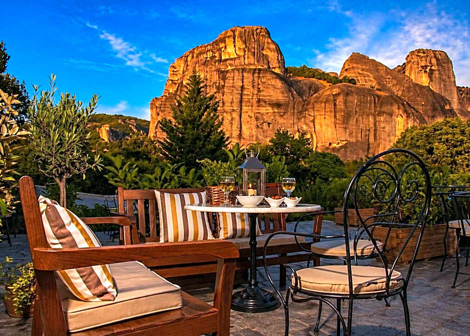 Hotel Doupiani House
