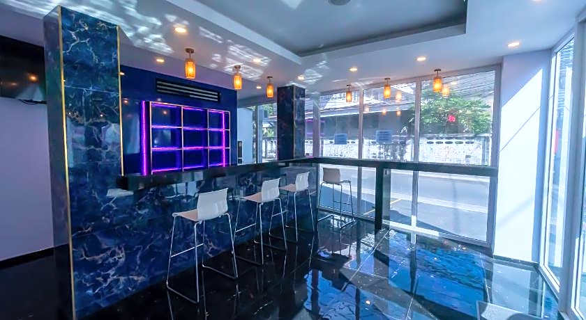 Spark Hotel - MRT Queen Sirikit