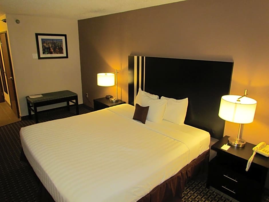 Ramada by Wyndham Glendale Heights/Lombard