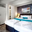 Hotel Mika Downtown