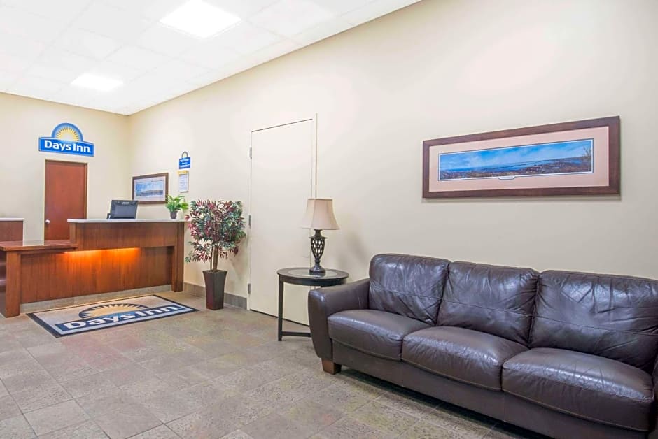 Days Inn by Wyndham Duluth Lakewalk