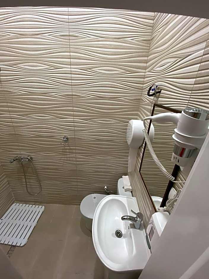 Arizet Boutique Mamaia